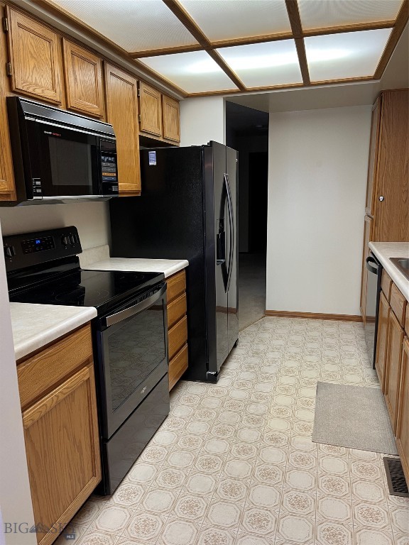 2200 W Dickerson Street 88