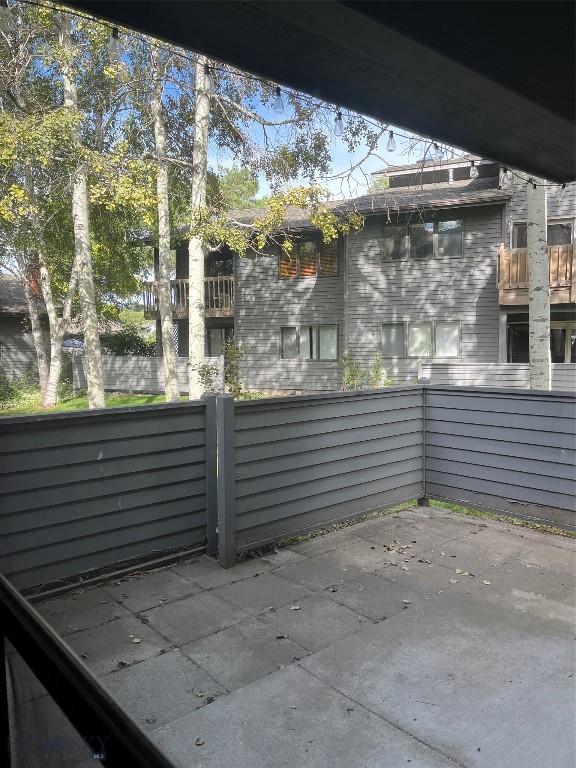 2200 W Dickerson Street 88