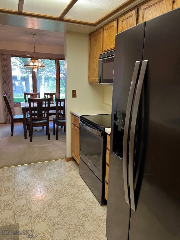 2200 W Dickerson Street 88