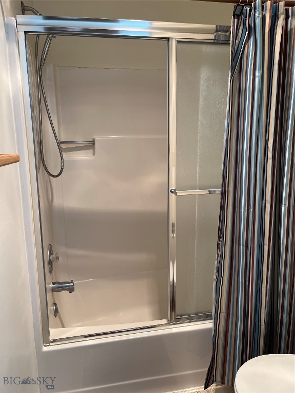 2200 W Dickerson Street 88