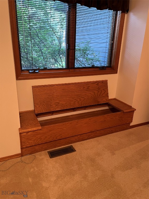 2200 W Dickerson Street 88