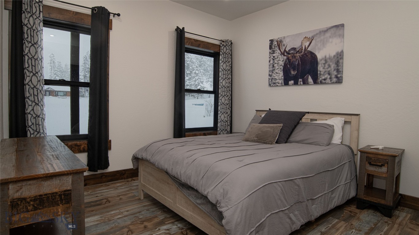 5 Fox Trail Way