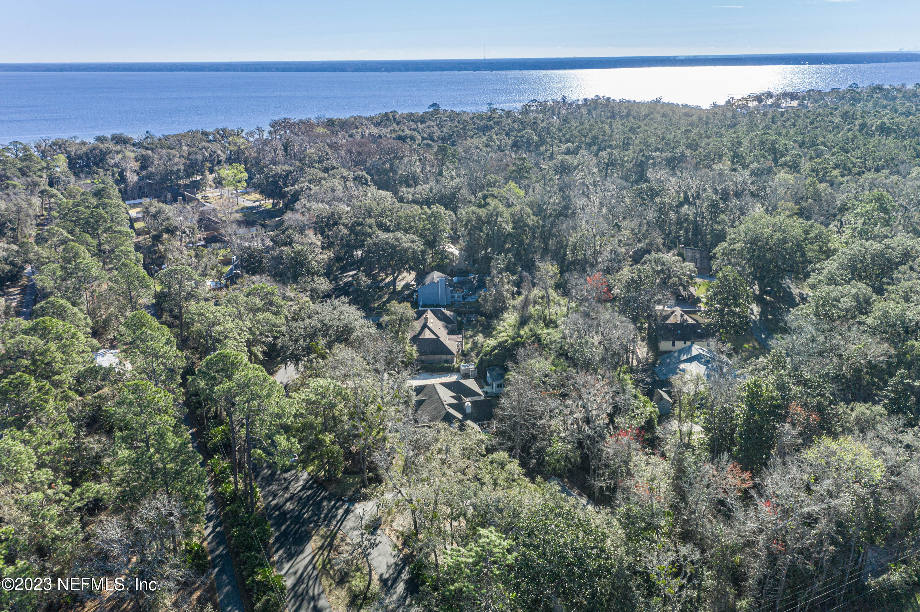 384 N RIDGE Drive