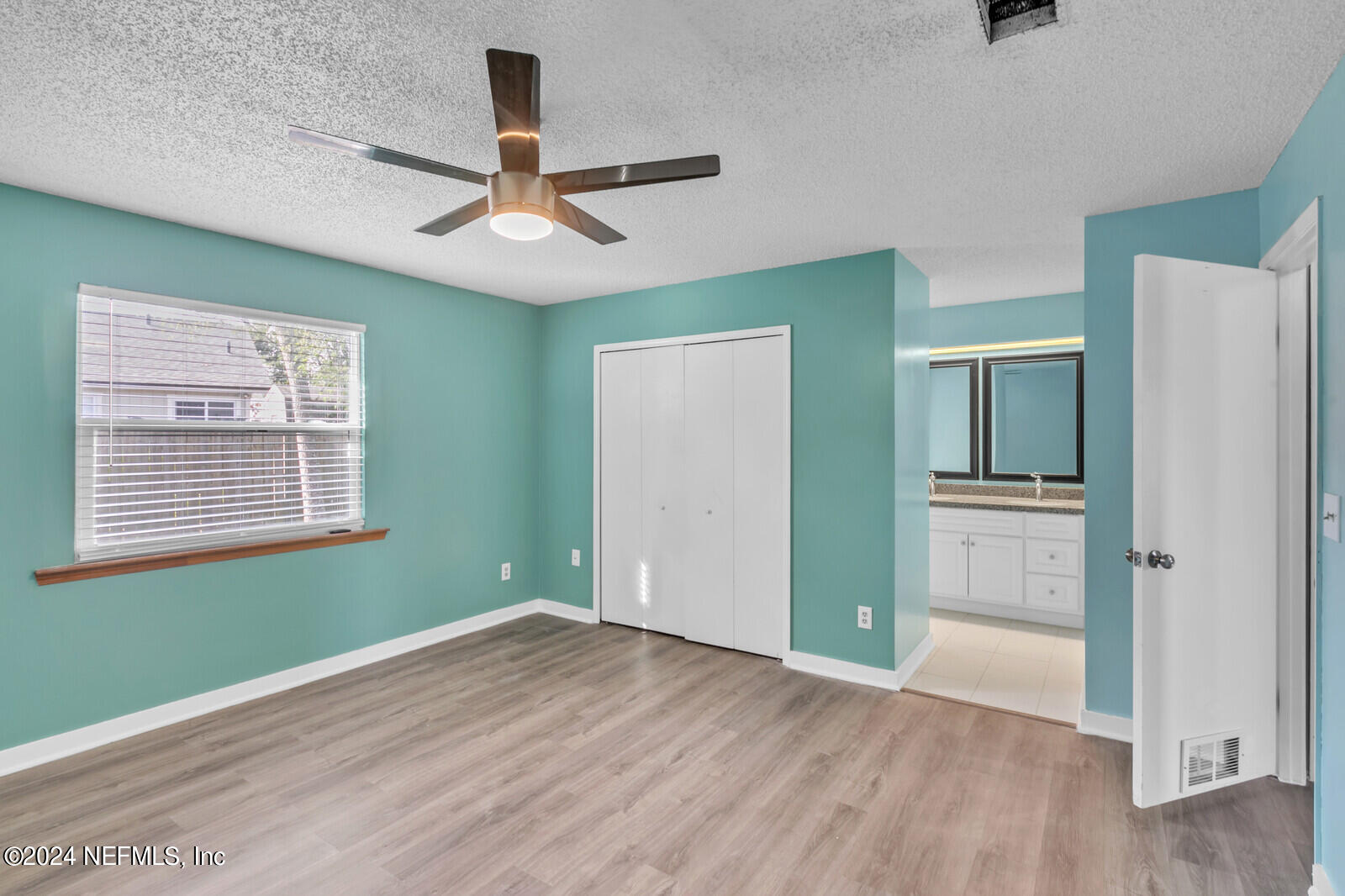 8462 WESSEX Court