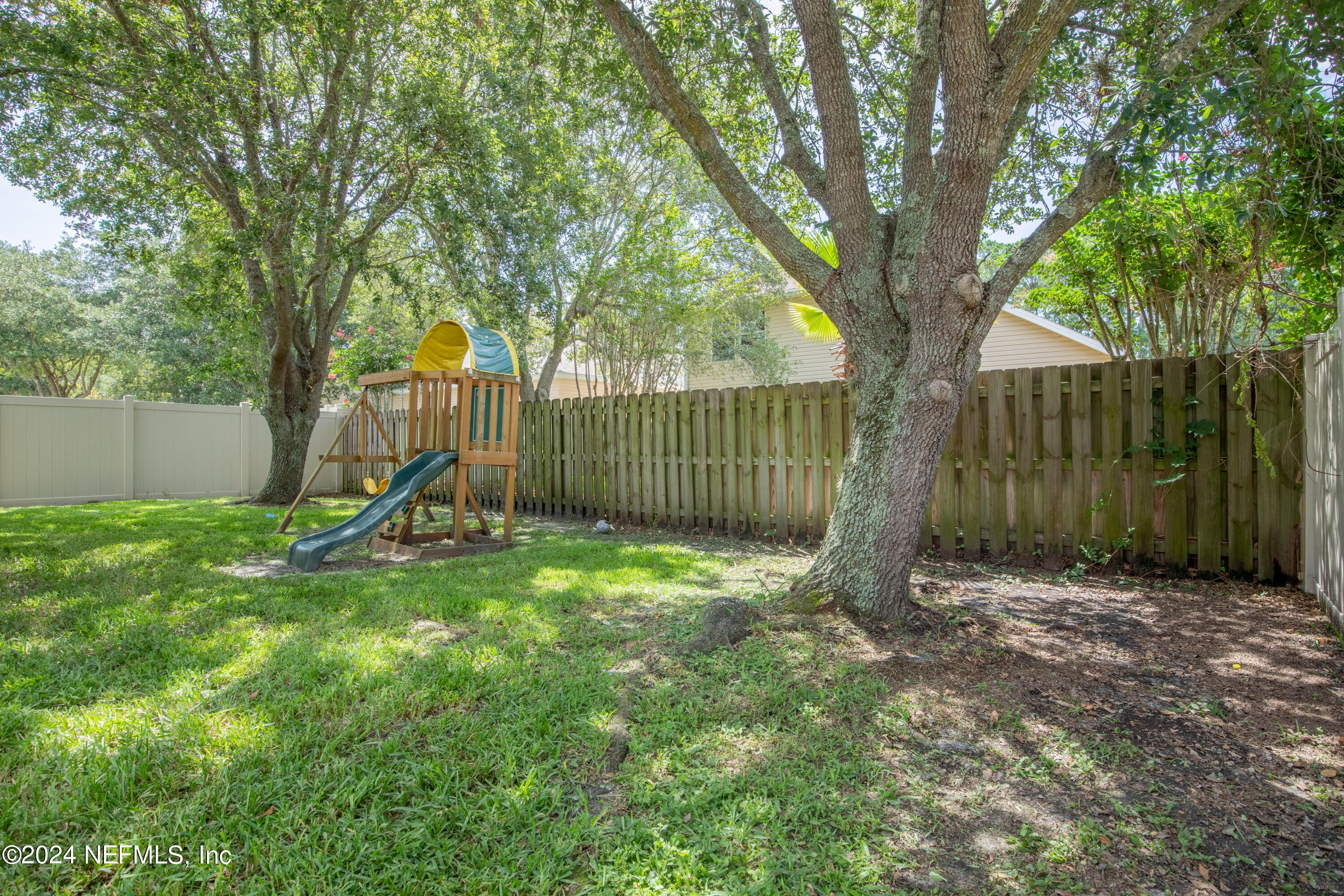 1539 GREENWAY Place