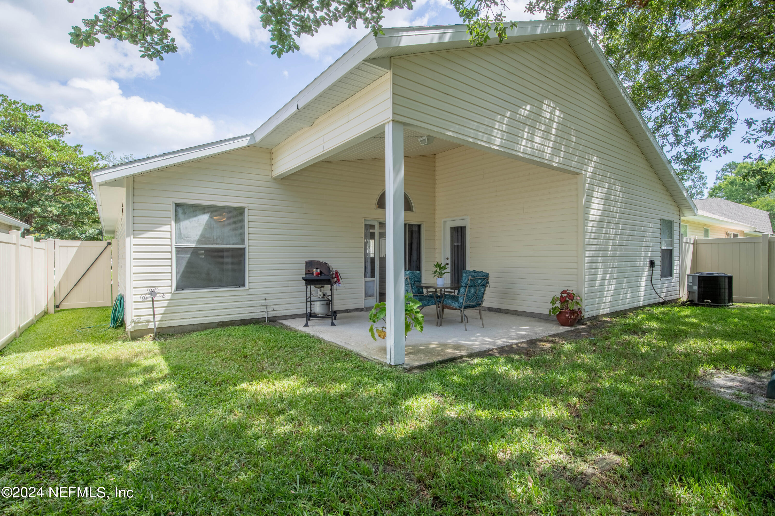 1539 GREENWAY Place