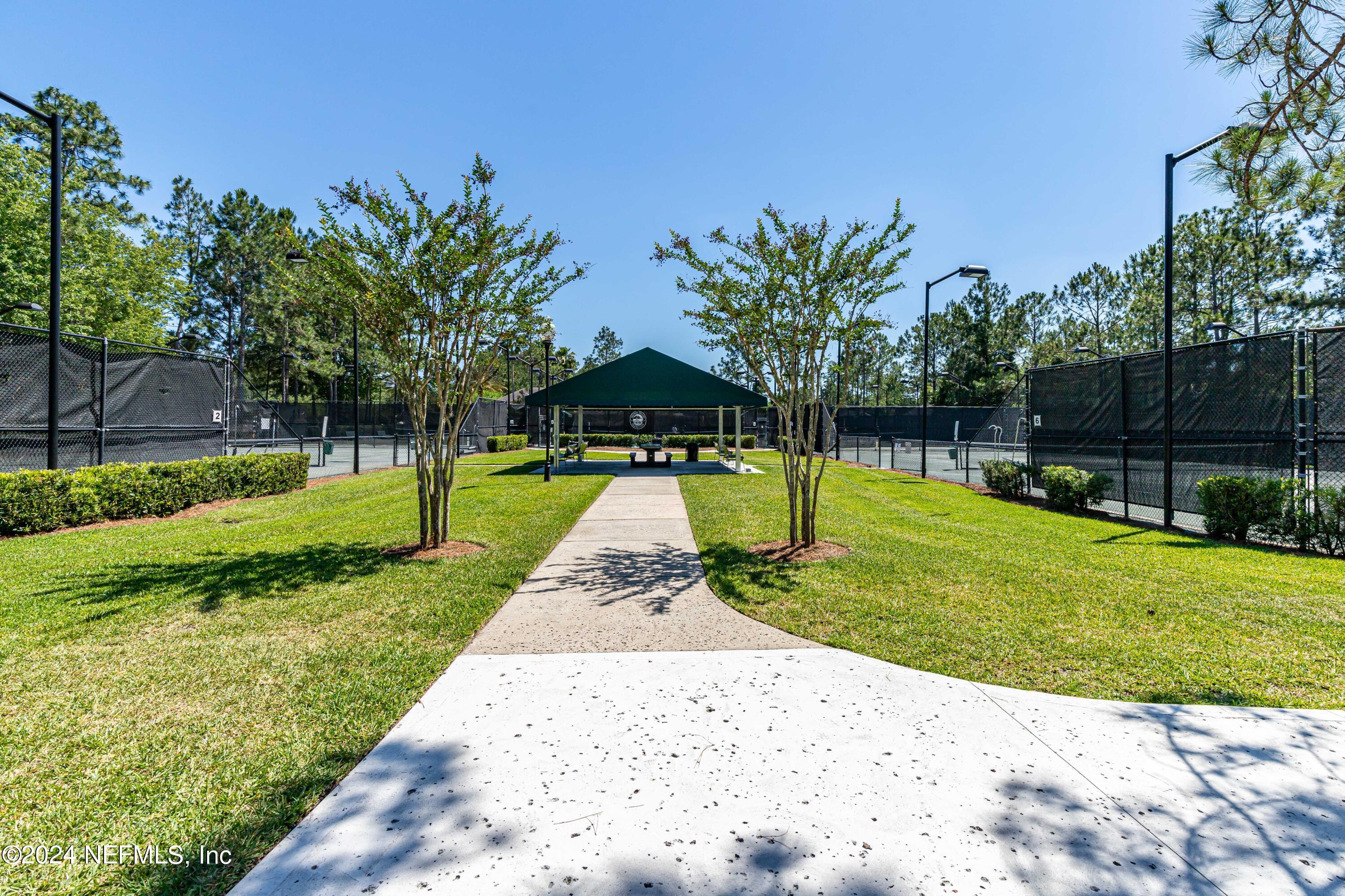 1539 GREENWAY Place