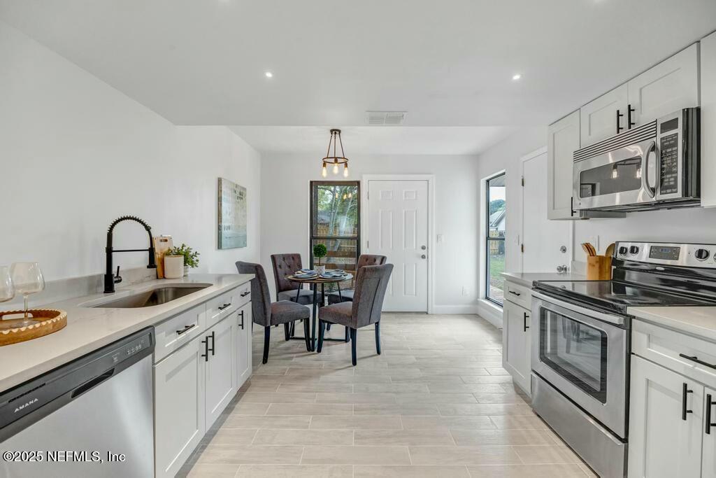 10248 ARROWHEAD Drive