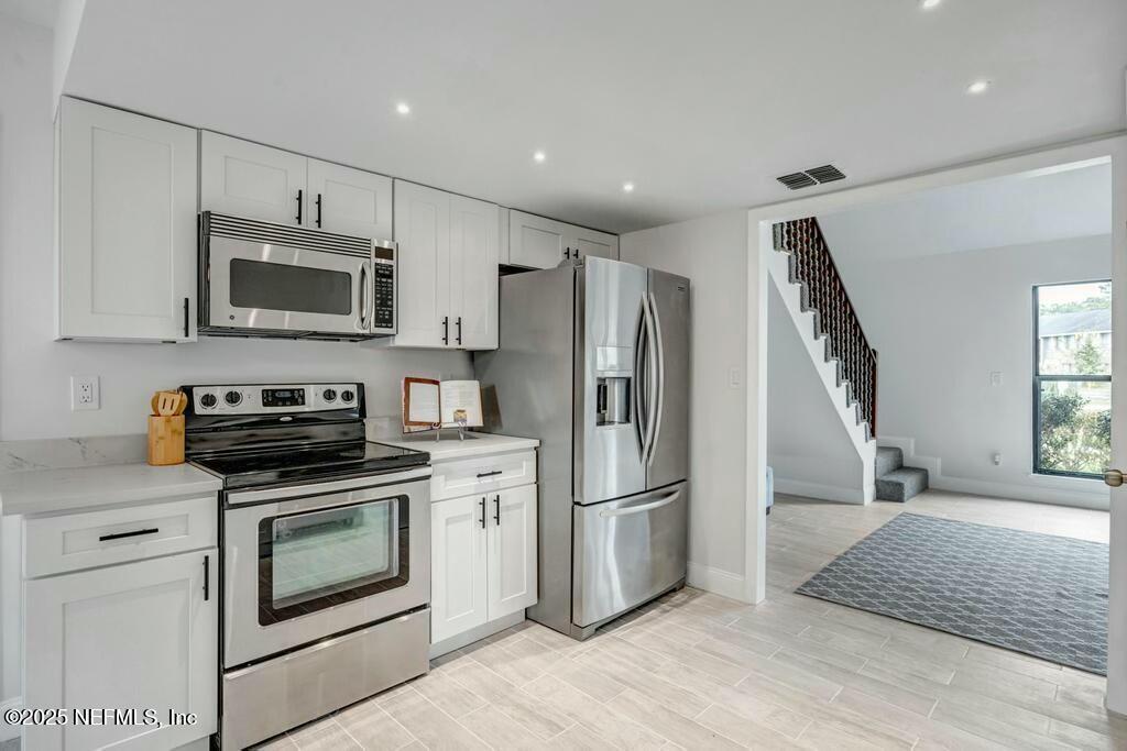 10248 ARROWHEAD Drive
