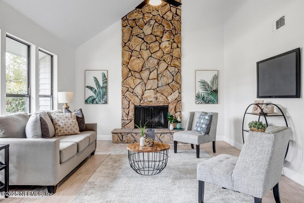 10248 ARROWHEAD Drive