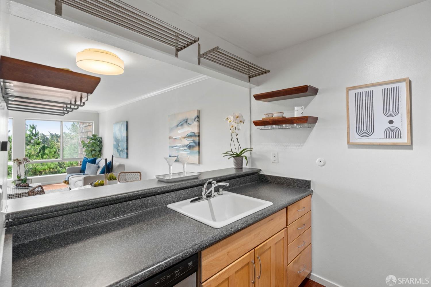 950 Duncan Street # 206E