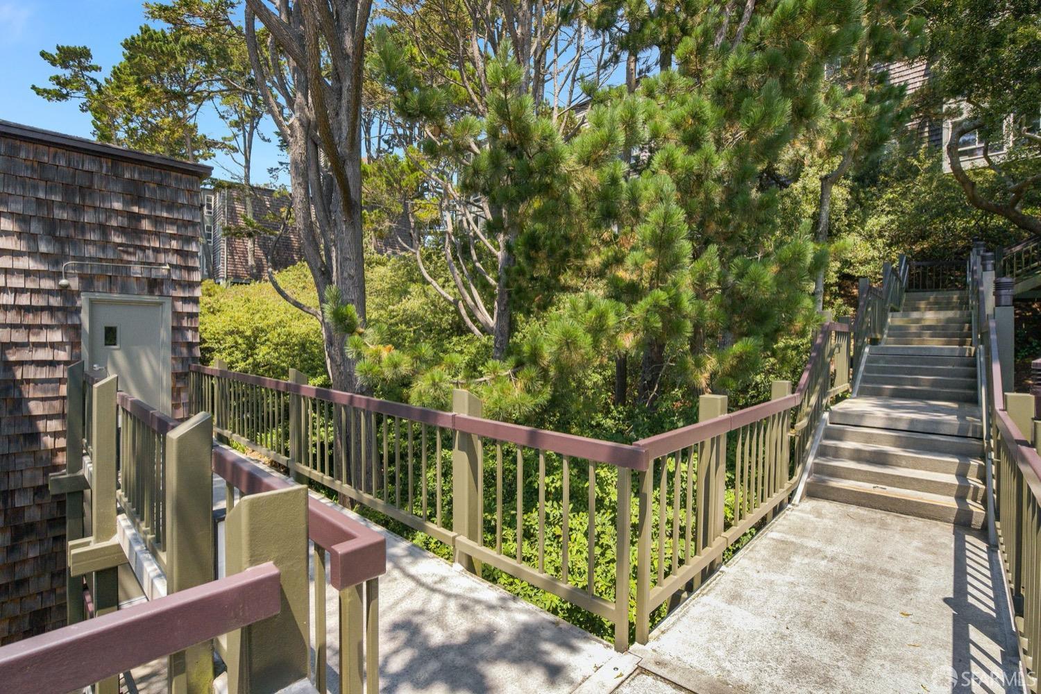 950 Duncan Street # 206E