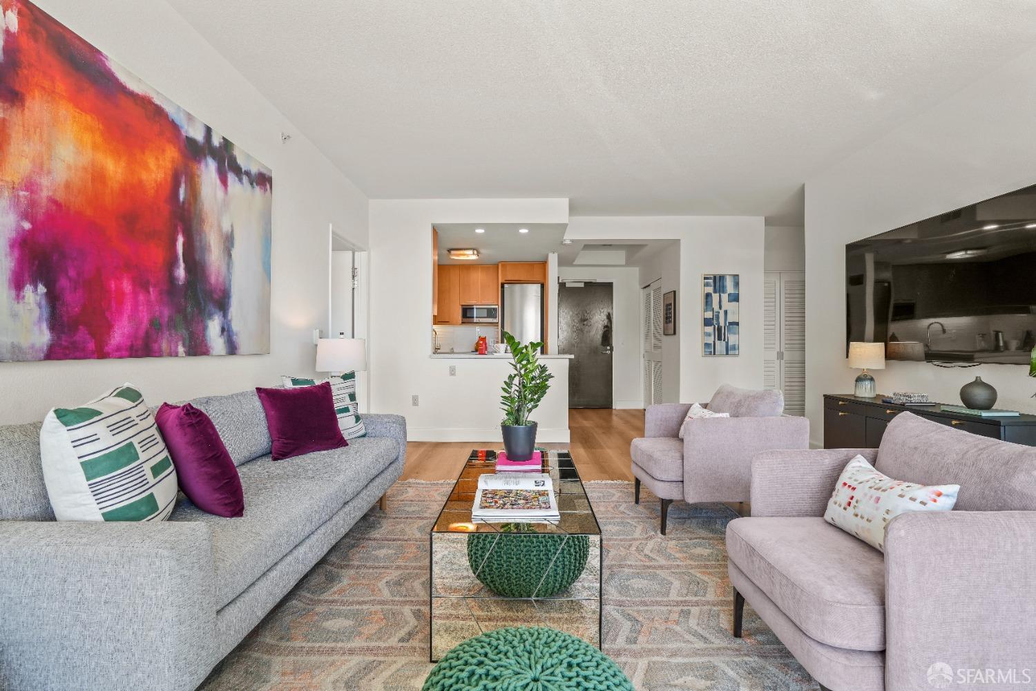 88 King Street # 302