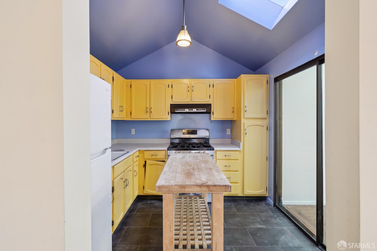655 Noe Street