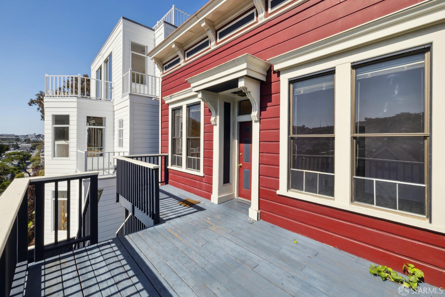 655 Noe Street