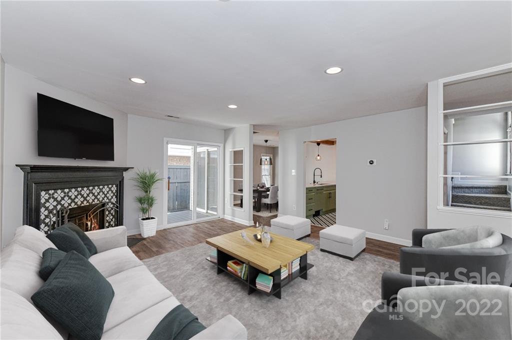 414 W 9th Street Unit: E