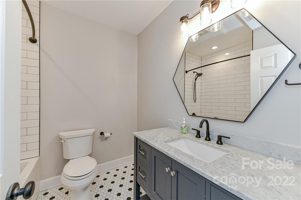 414 W 9th Street Unit: E