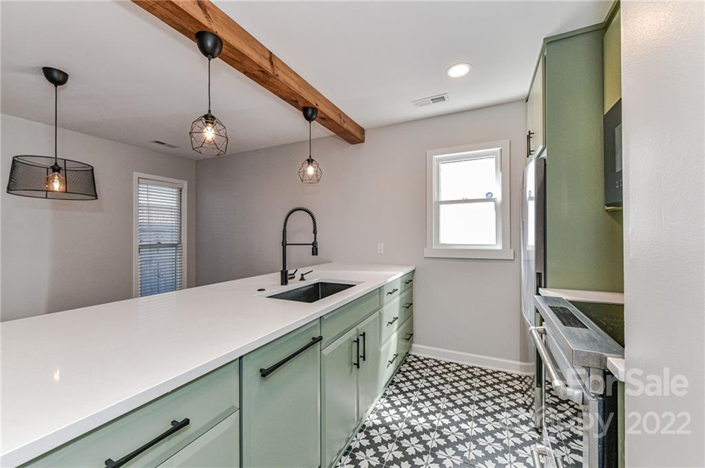414 W 9th Street Unit: E