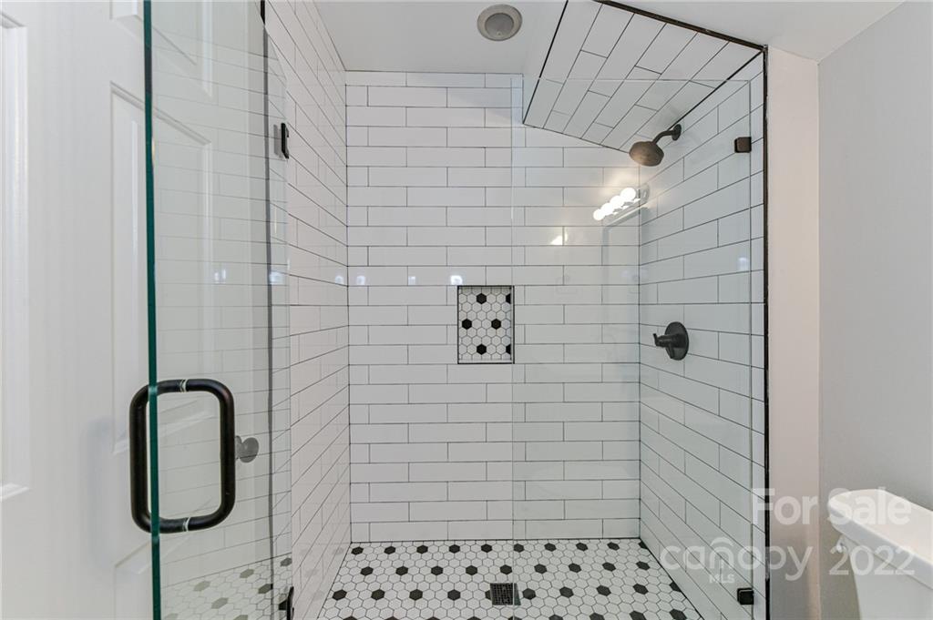 414 W 9th Street Unit: E