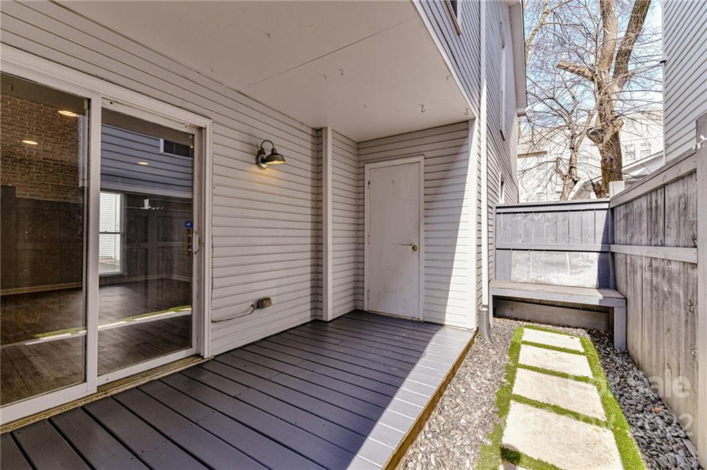 414 W 9th Street Unit: E
