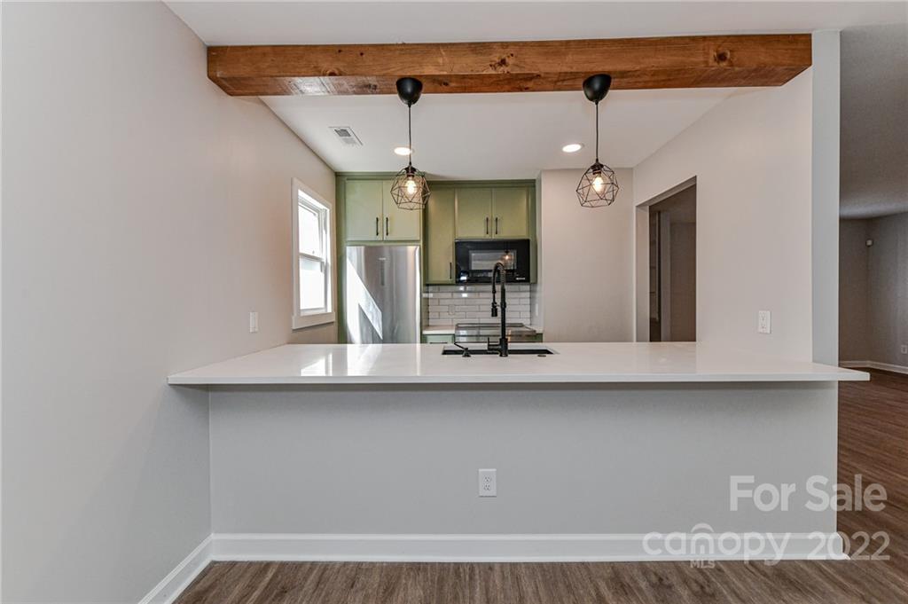 414 W 9th Street Unit: E
