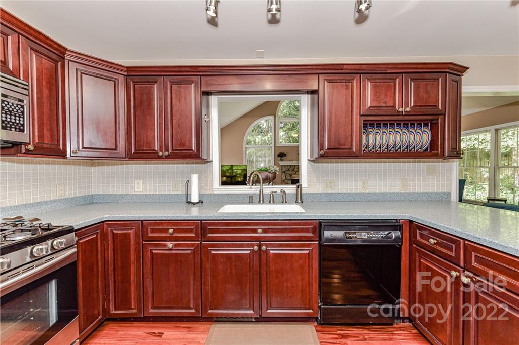 1612 Springwinds Drive