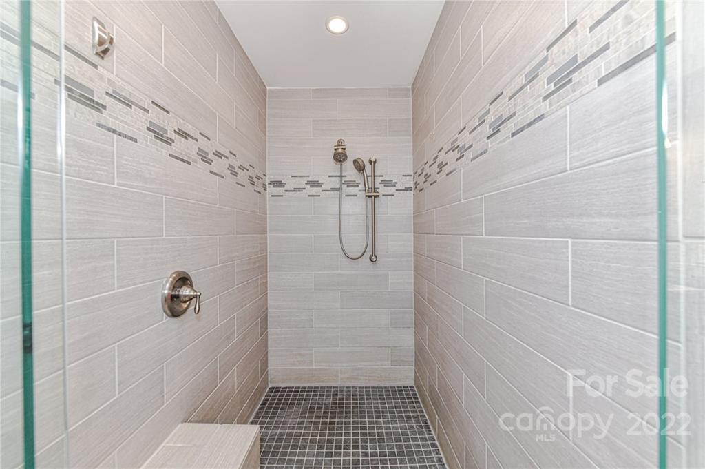 1612 Springwinds Drive
