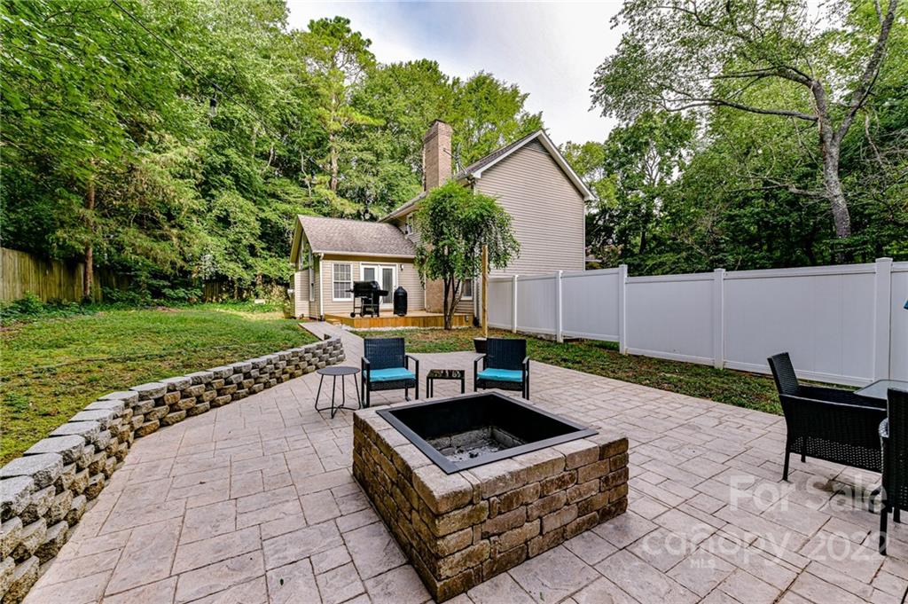 1612 Springwinds Drive