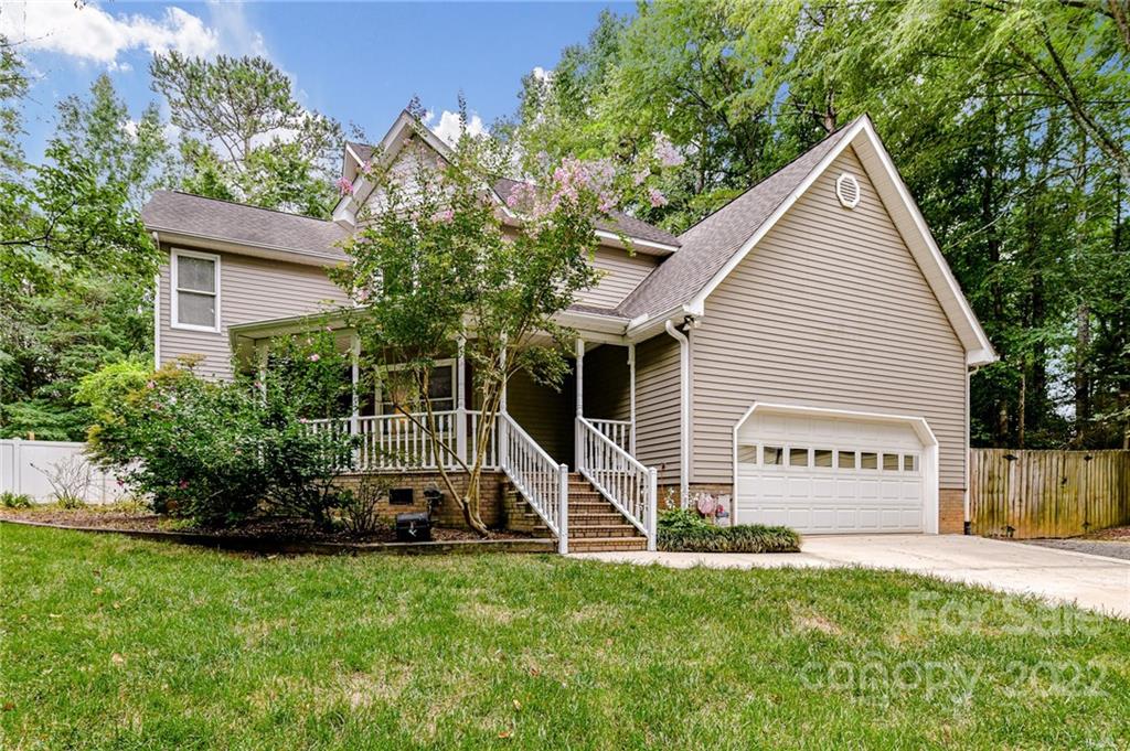 1612 Springwinds Drive
