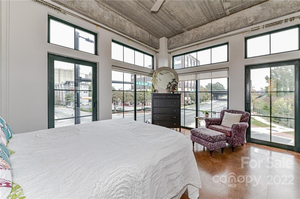 626 N Graham Street Unit: 210