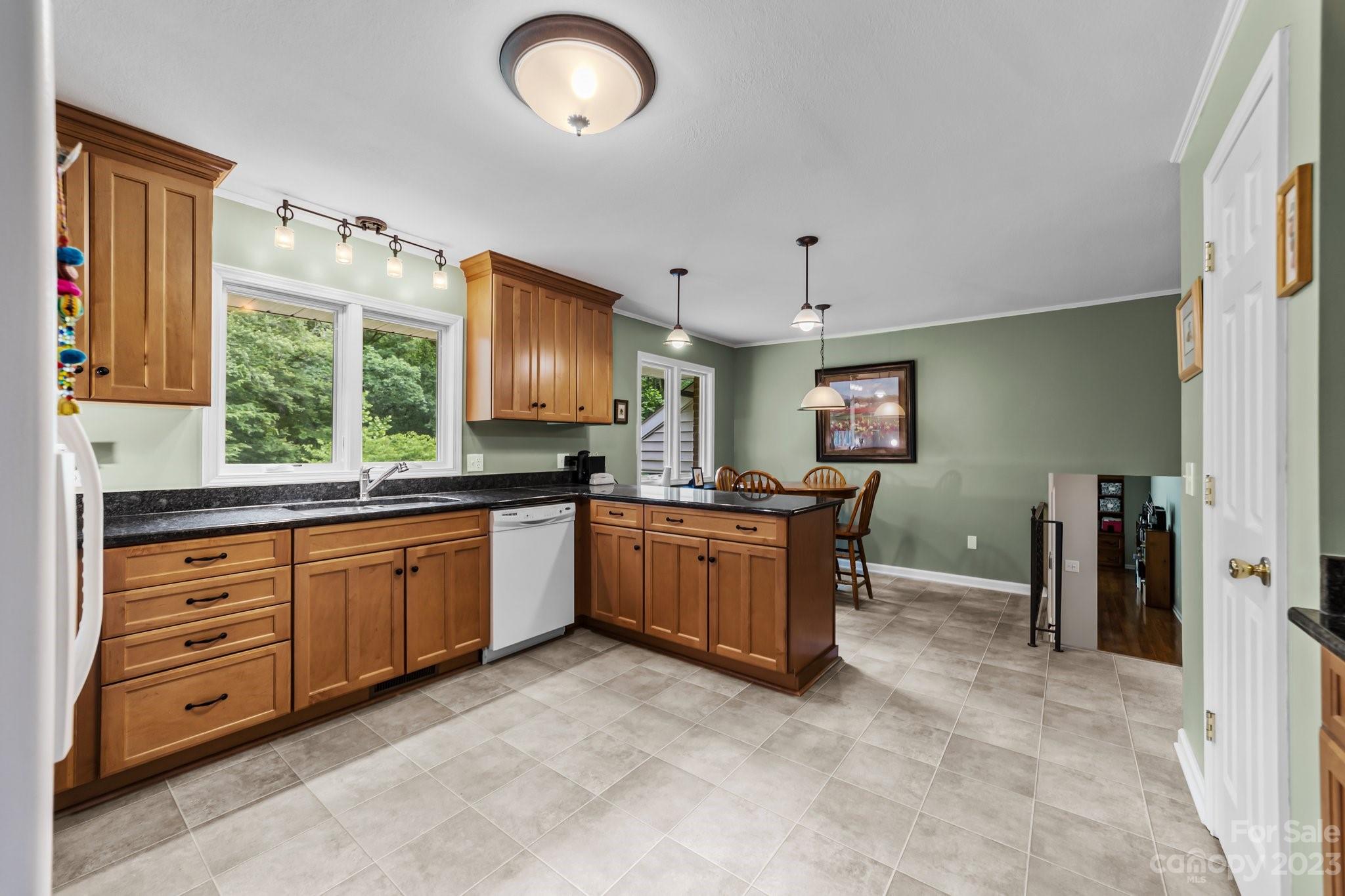 125 Tybeth Circle