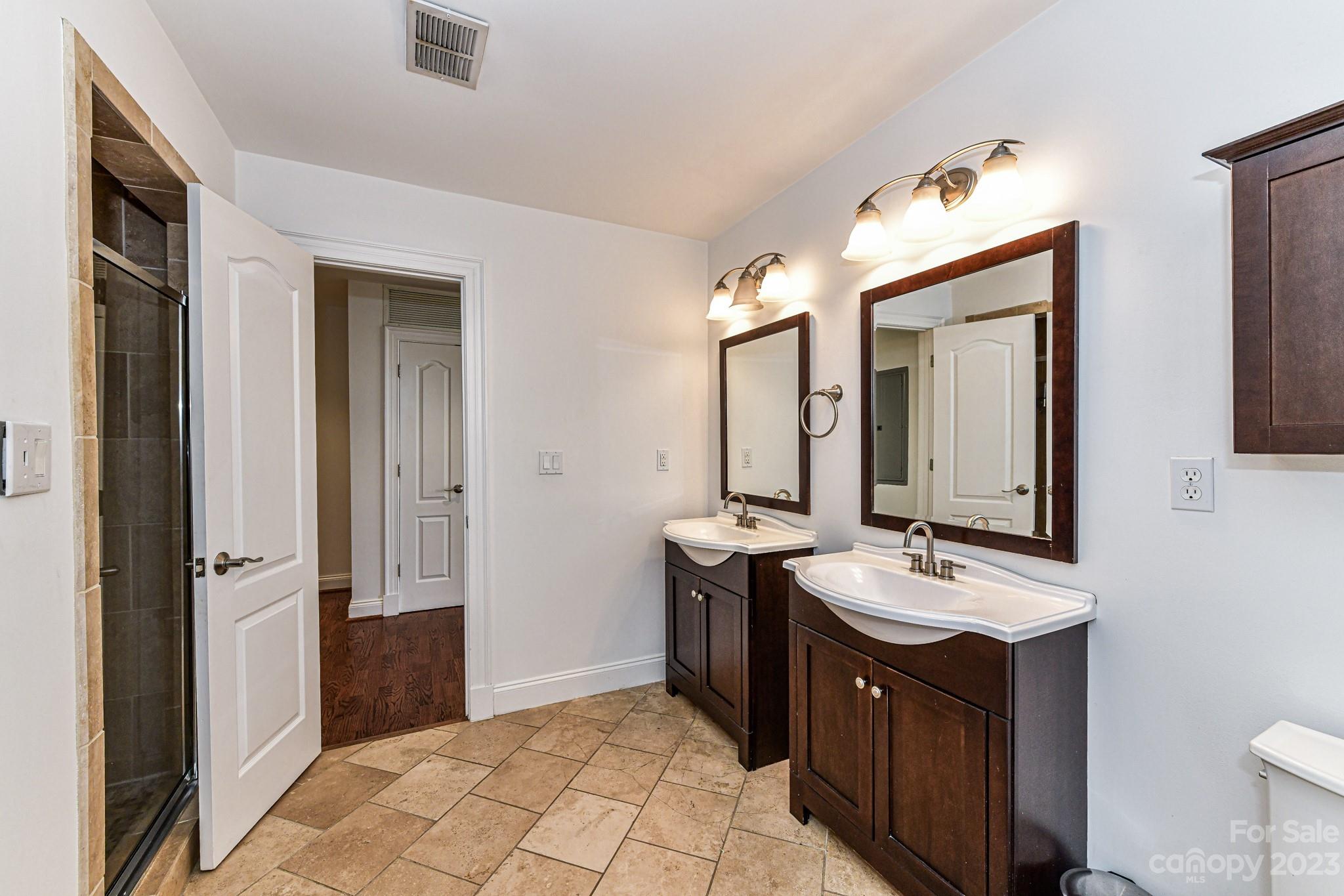 315 Arlington Avenue Unit: 505