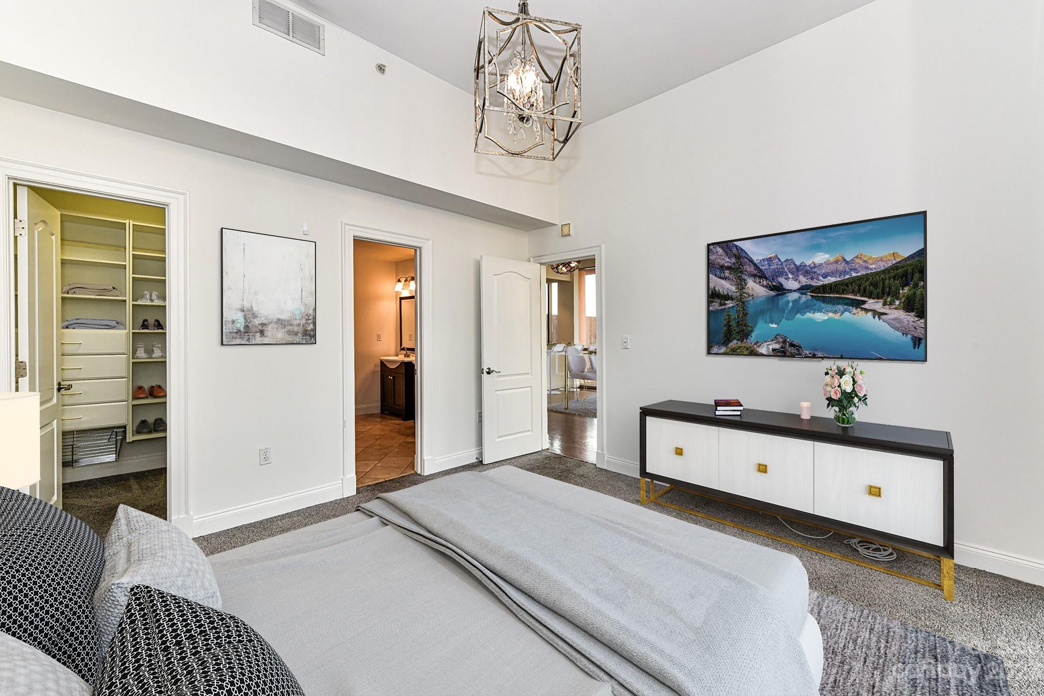 315 Arlington Avenue Unit: 505