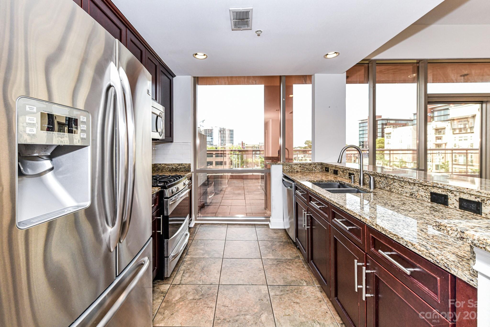 315 Arlington Avenue Unit: 505