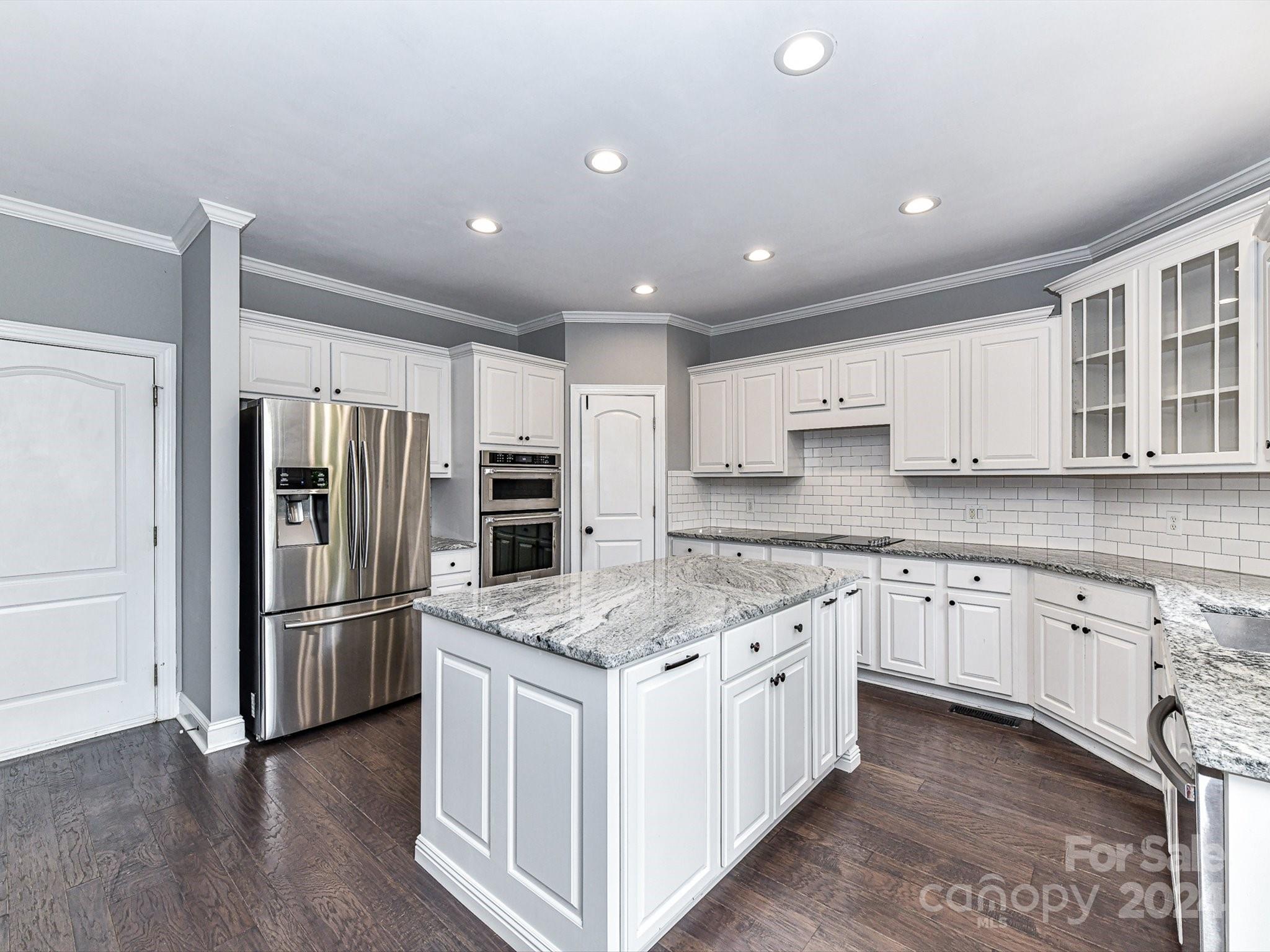 7200 Harcourt Crossing