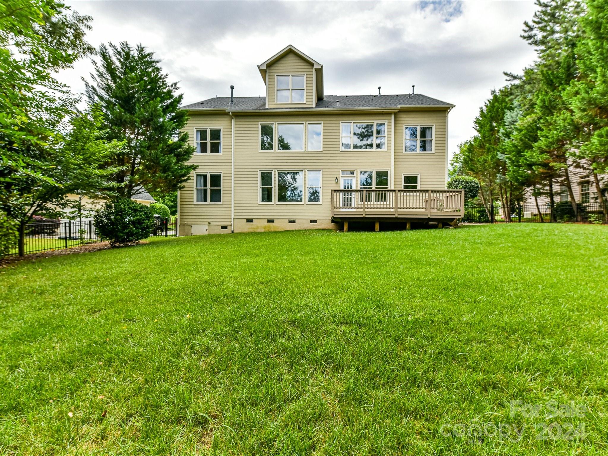 7200 Harcourt Crossing