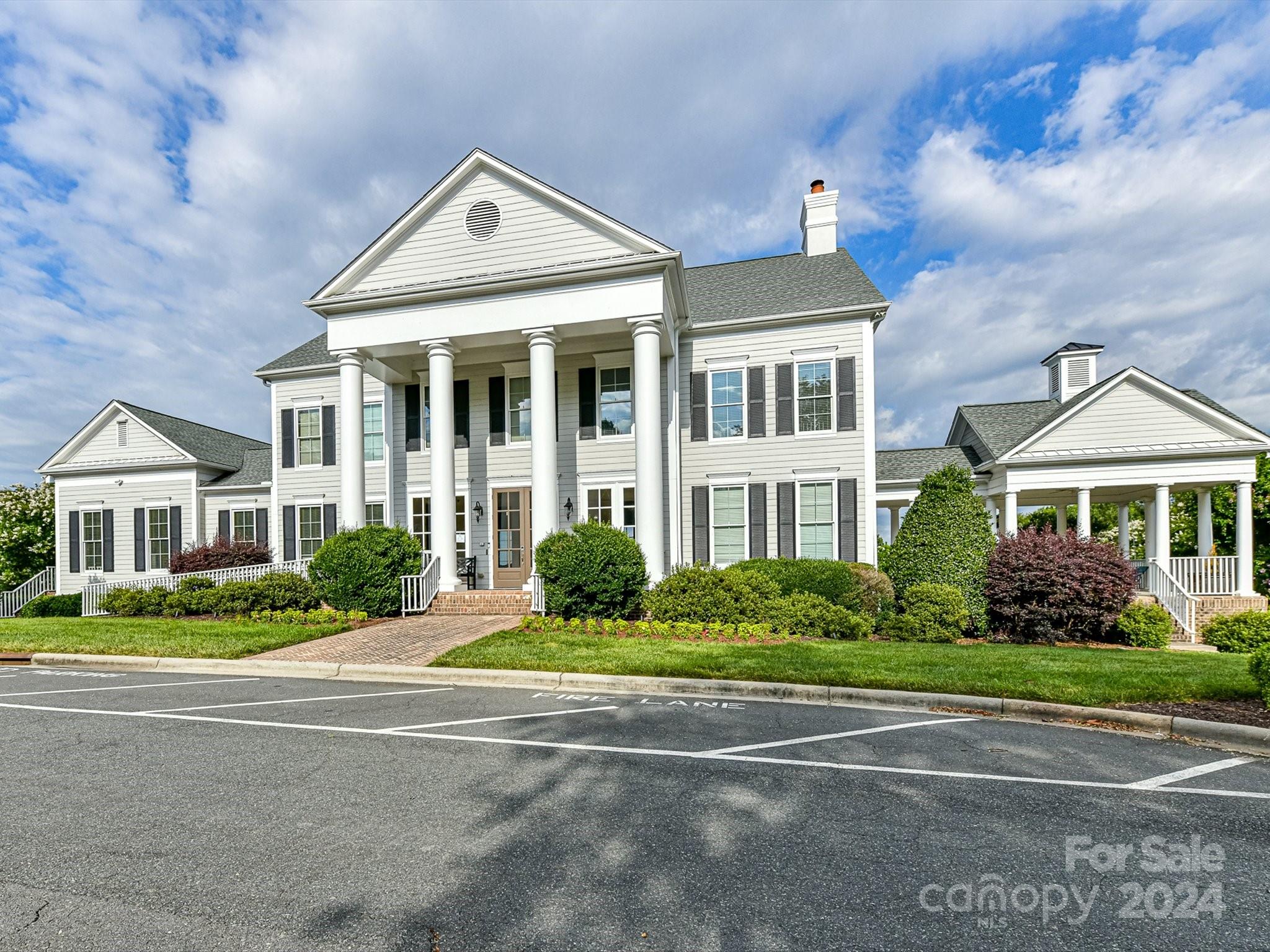 7200 Harcourt Crossing