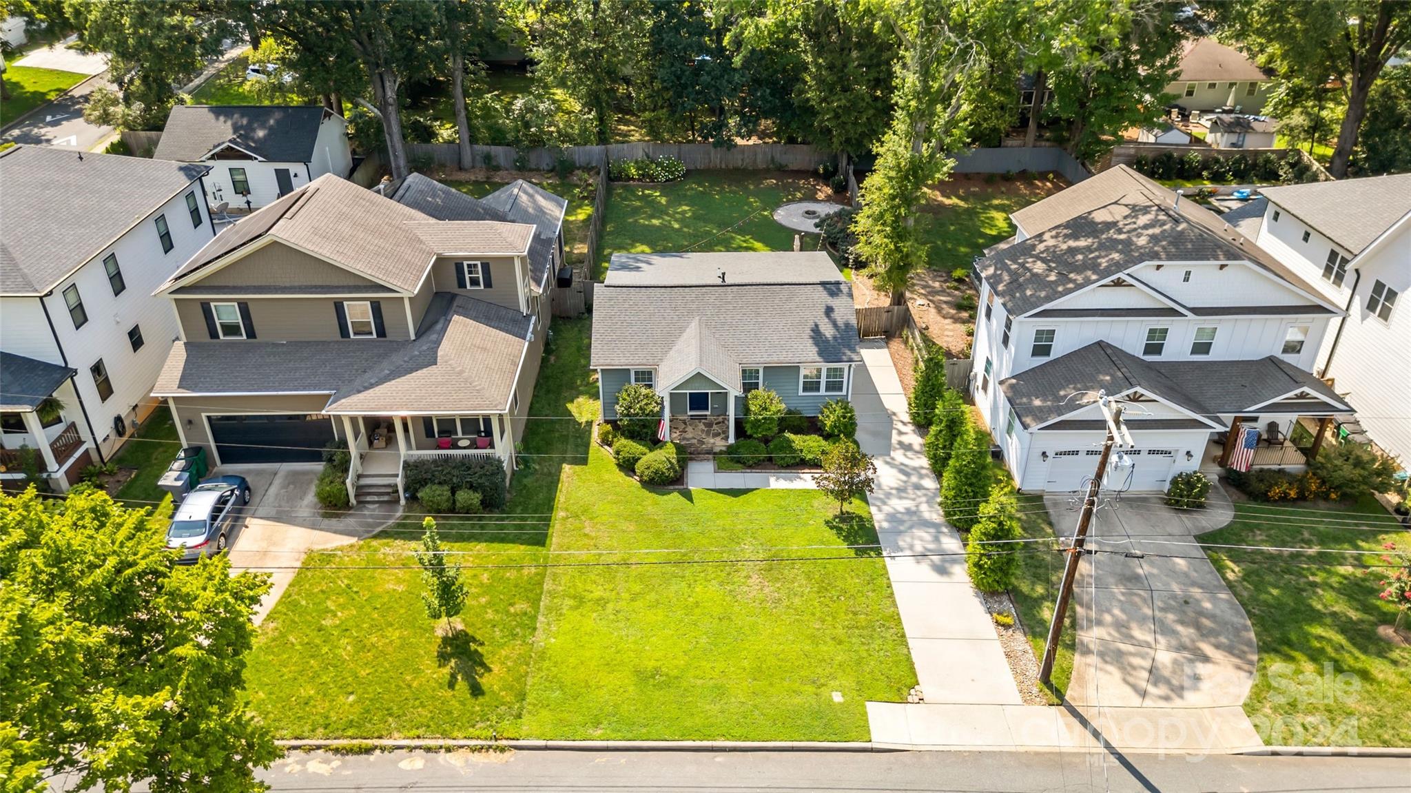 2409 Barry Street