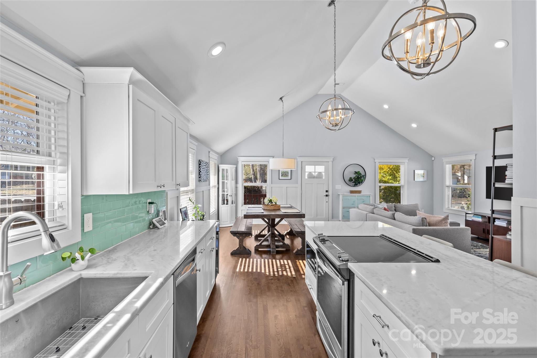 2328 Barry Street