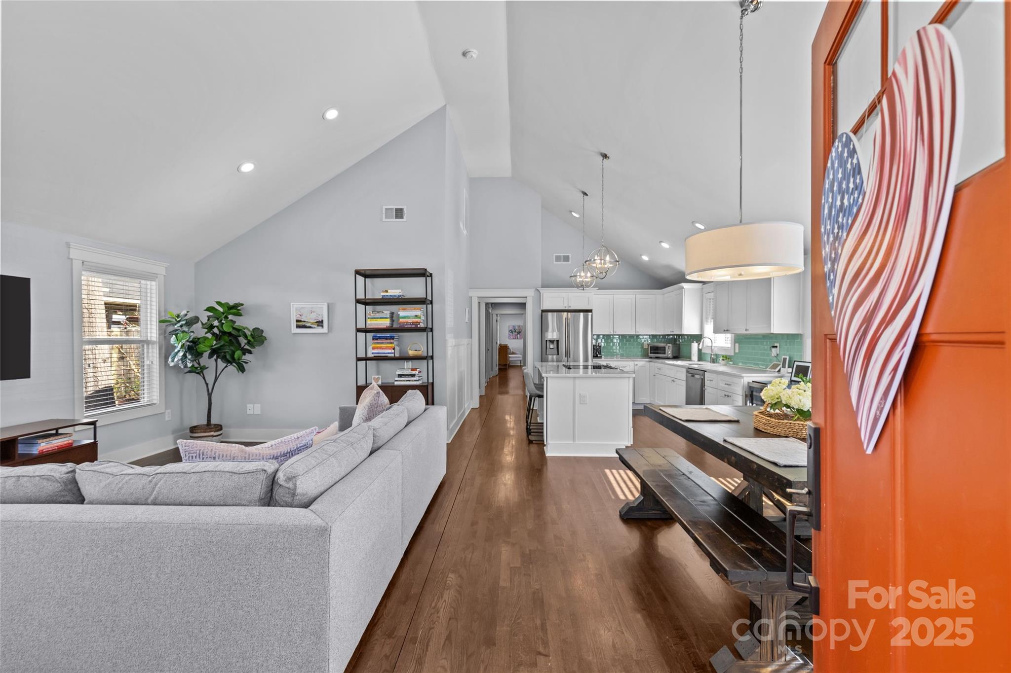 2328 Barry Street