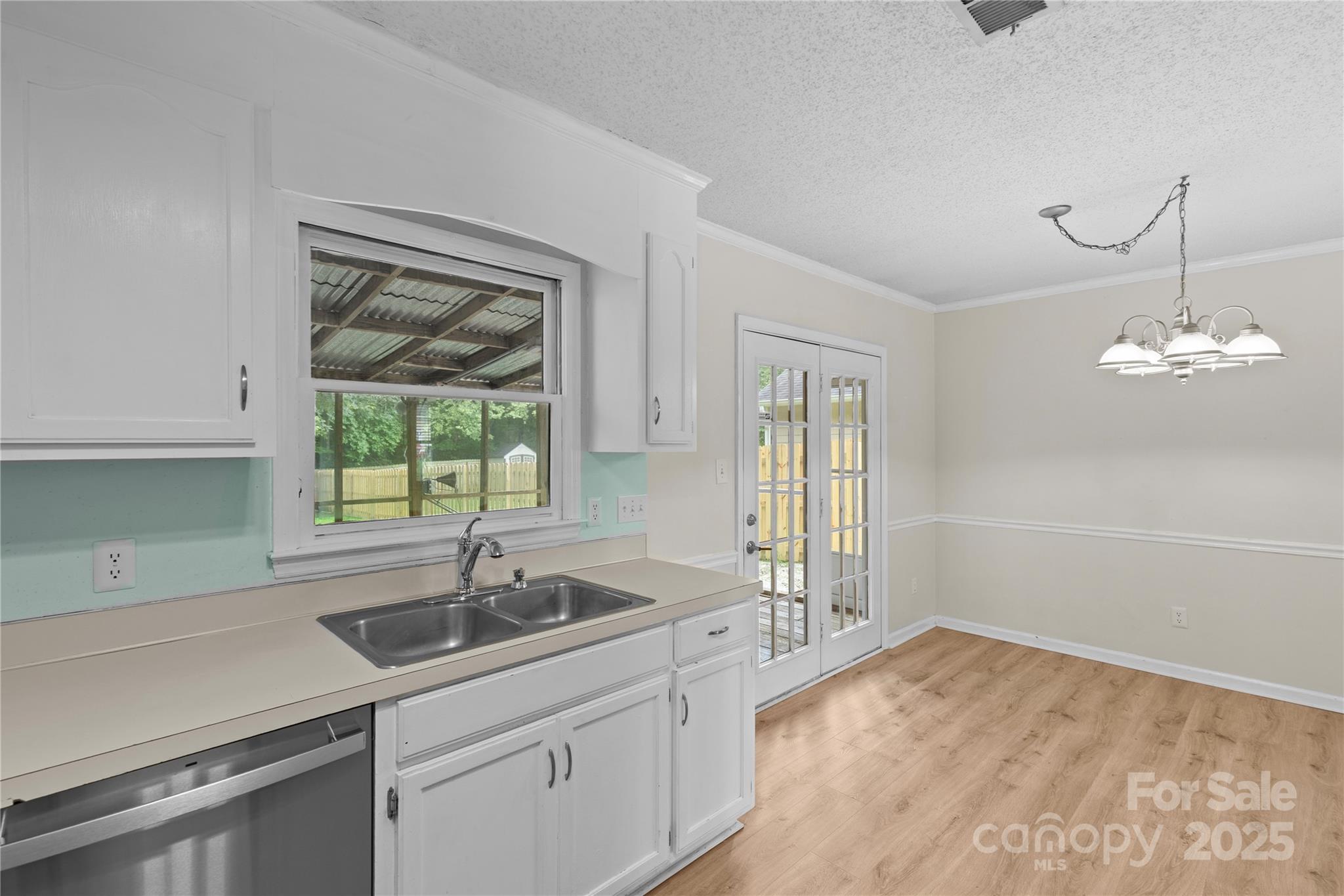 10315 Ranleigh Lane