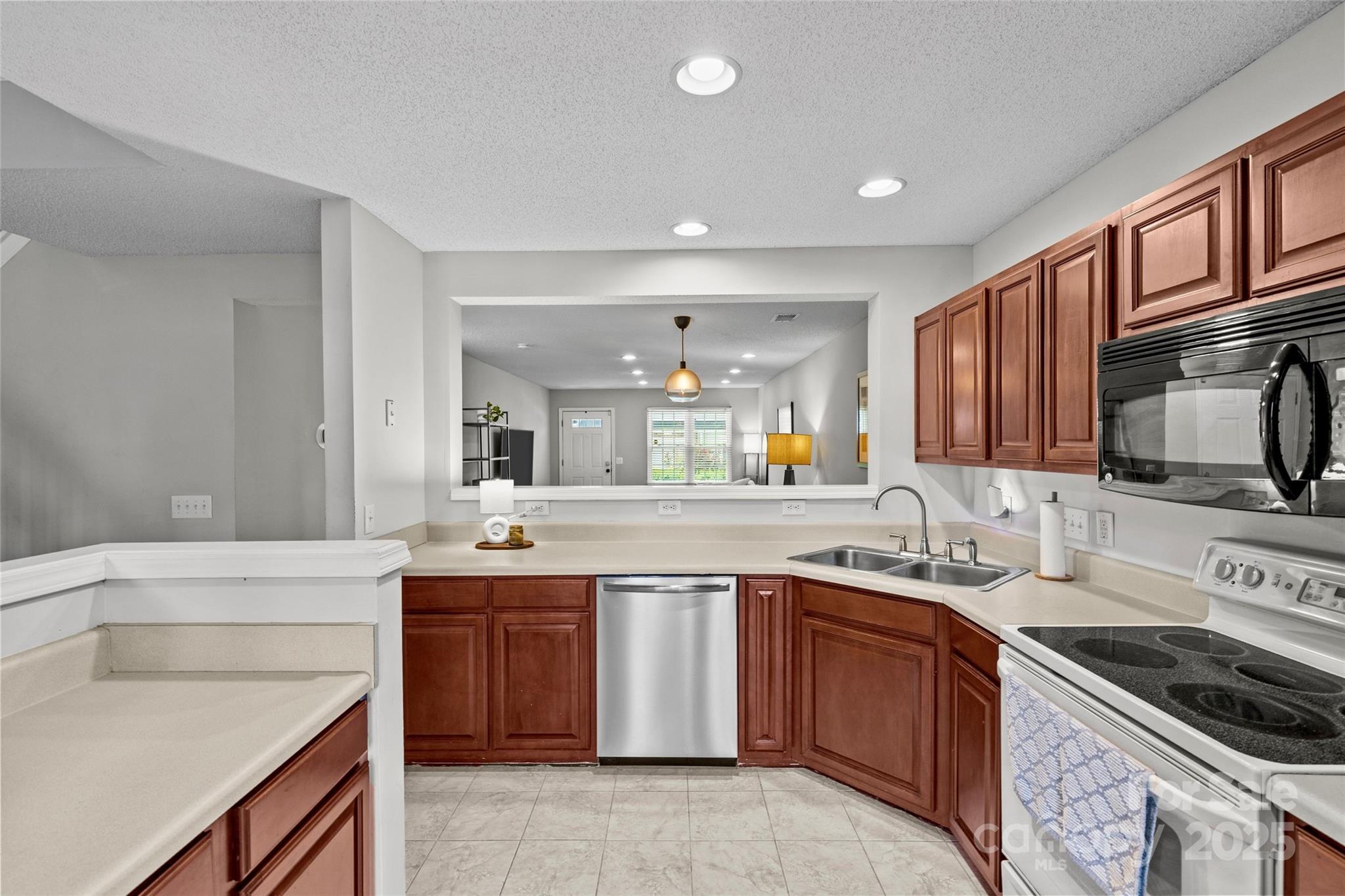 10127 University Park Lane