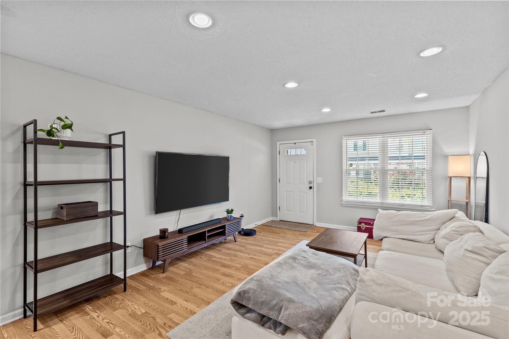 10127 University Park Lane