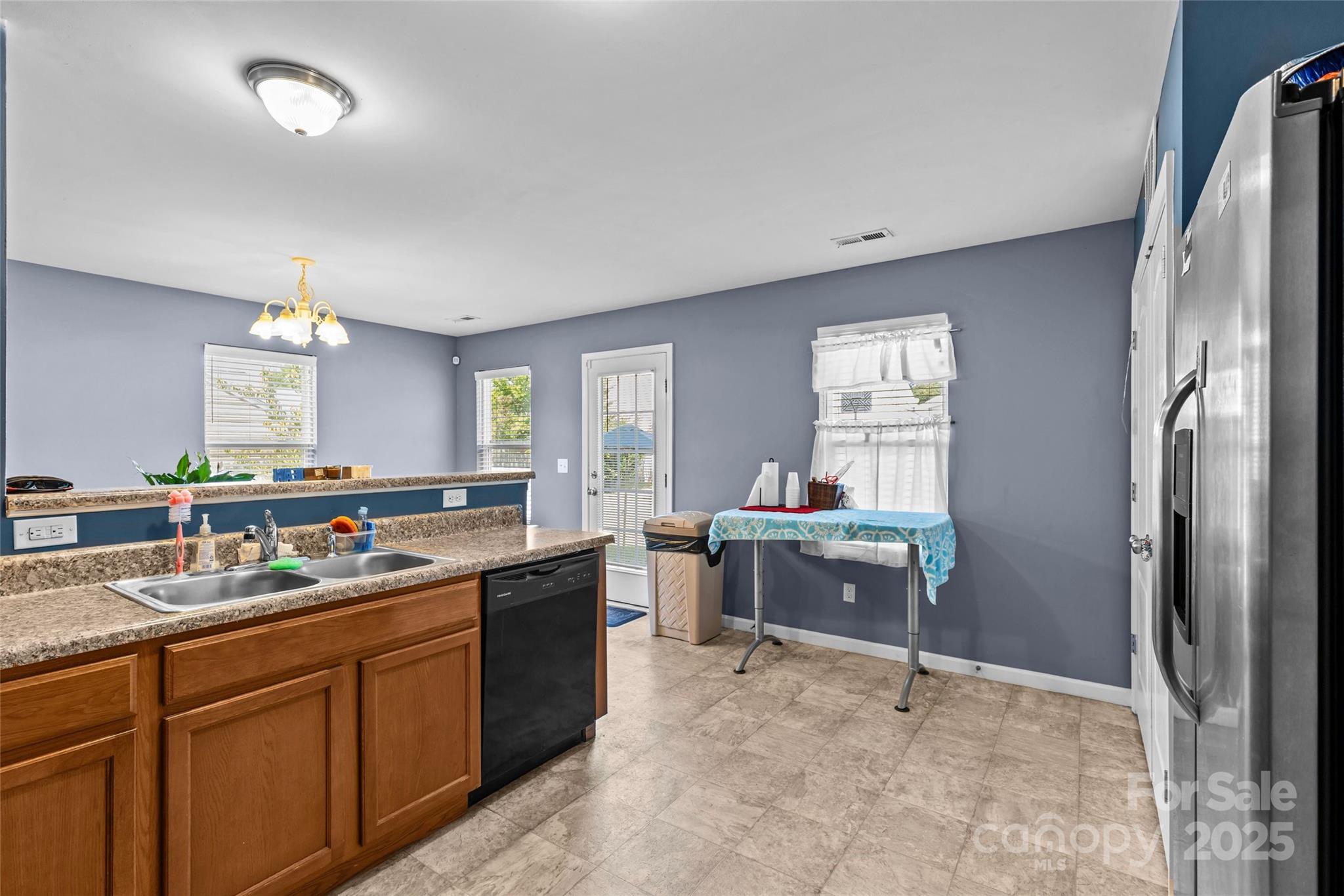 2213 Levisey Lane