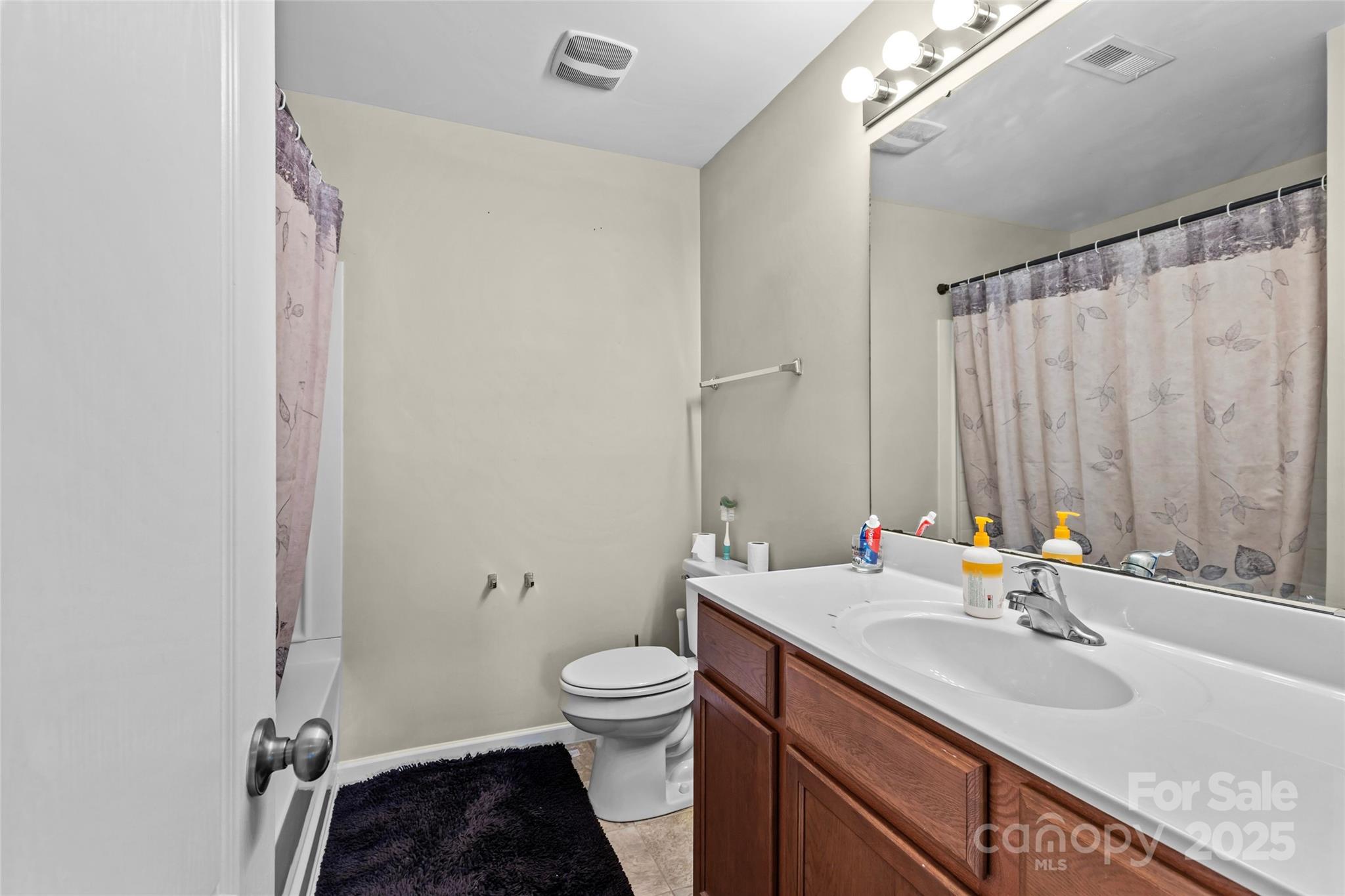 2213 Levisey Lane