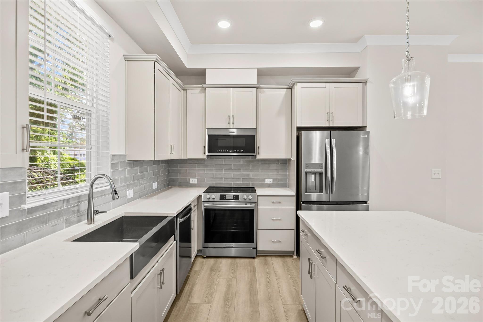 3213 Zenith Lane