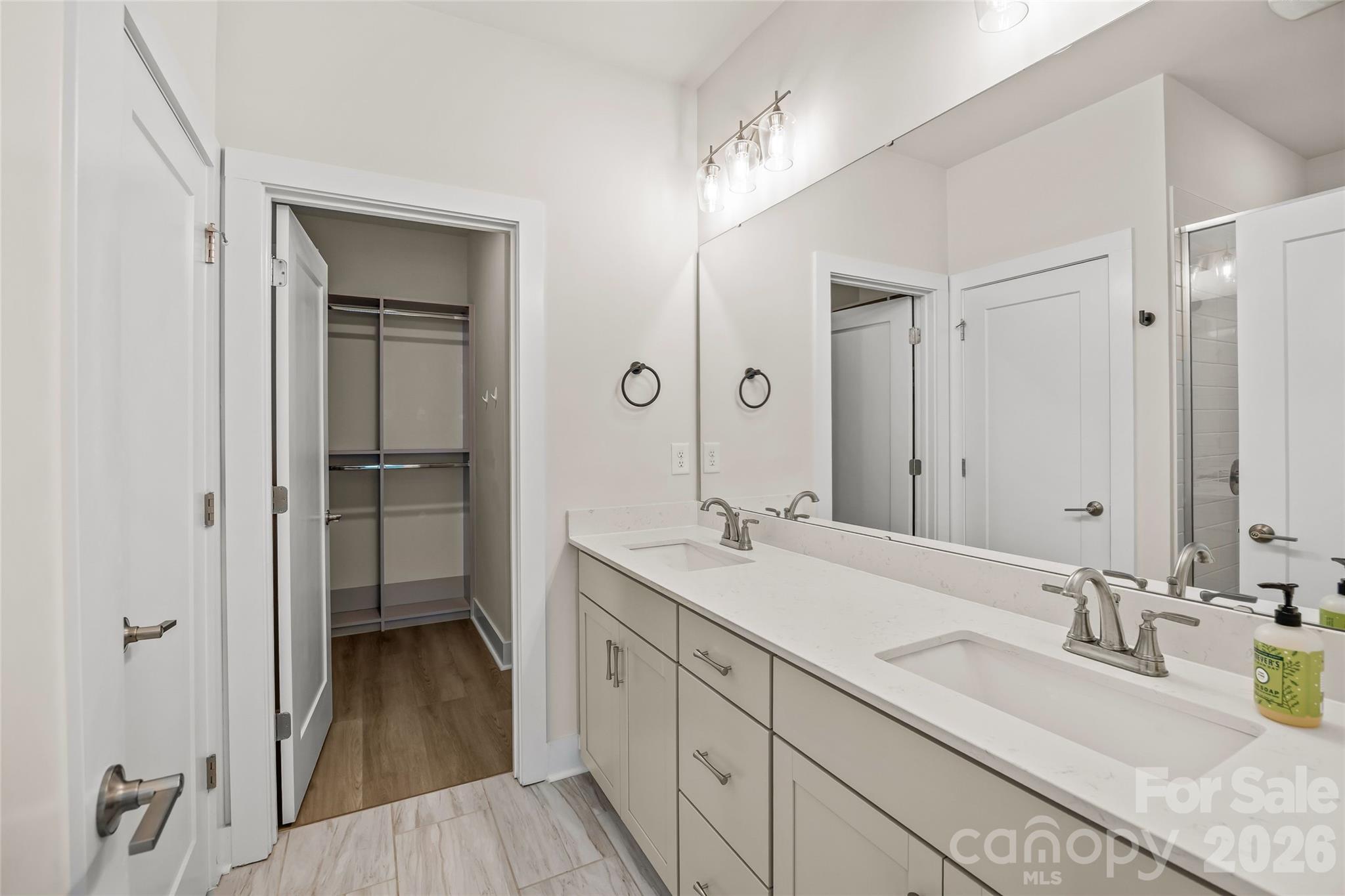 3213 Zenith Lane