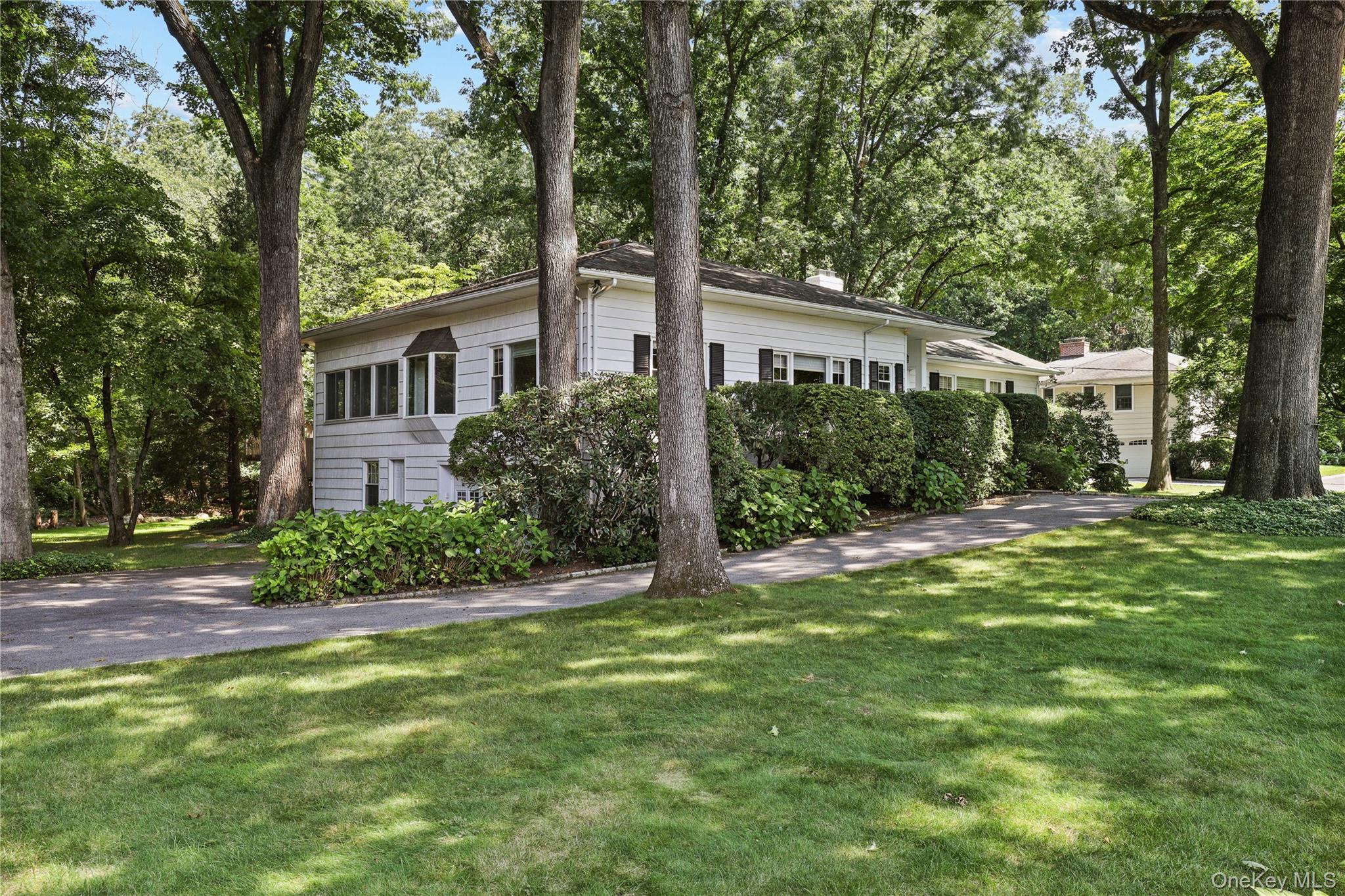 21 Iroquois Trail