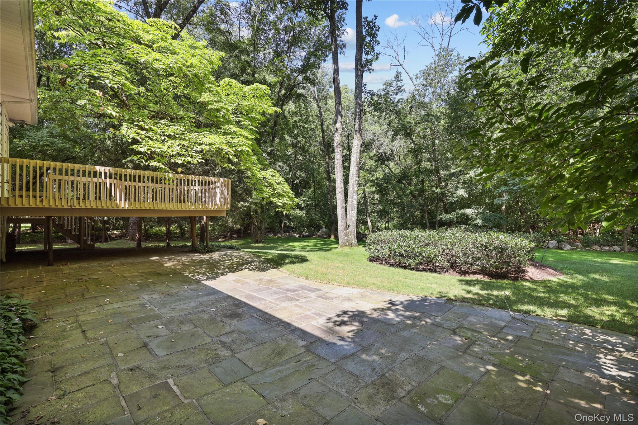 21 Iroquois Trail