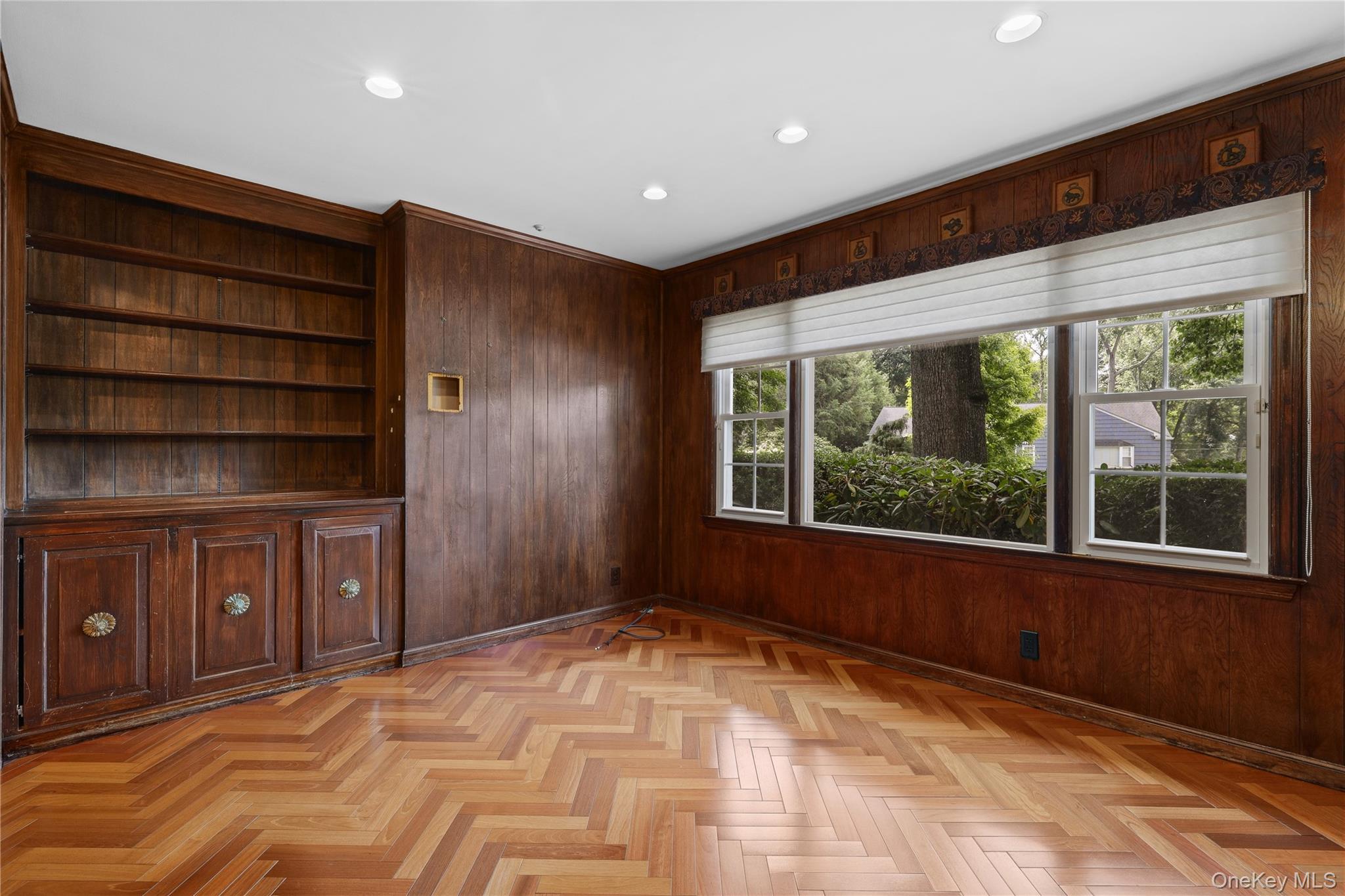 21 Iroquois Trail
